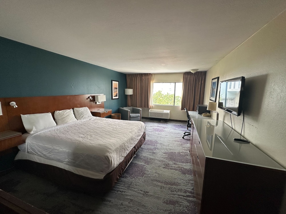 Portside Inn & Suites - photo 27