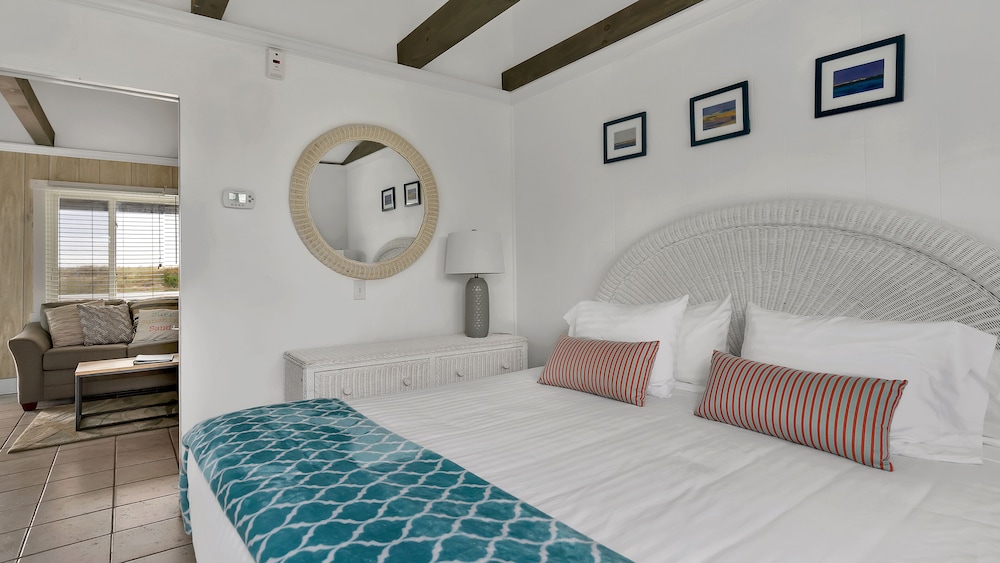 Driftwood Resort - photo 36