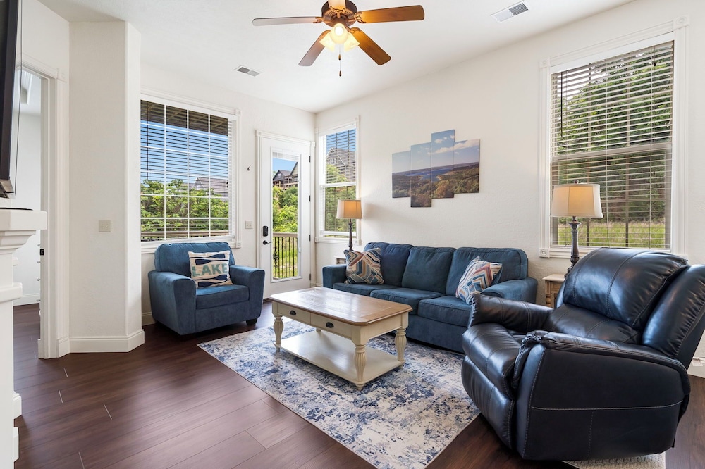 Stone Cliff Relaxation w Resort Amenities - photo 17