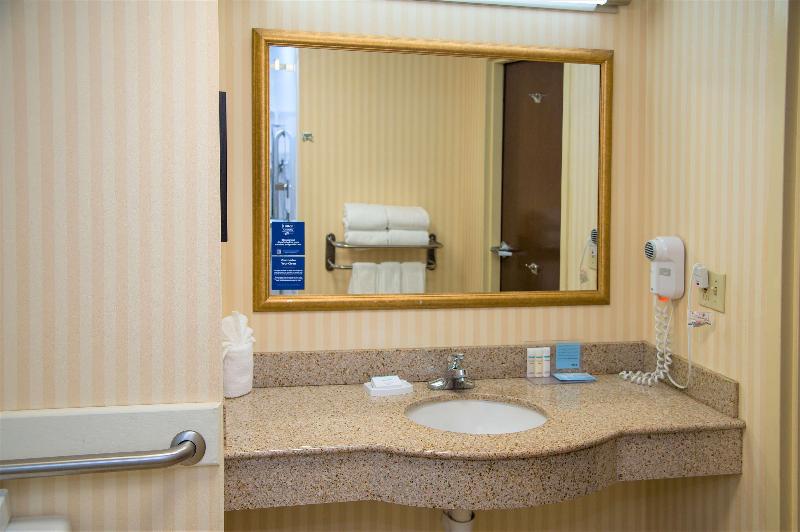 Hampton Inn Lewisburg - photo 27