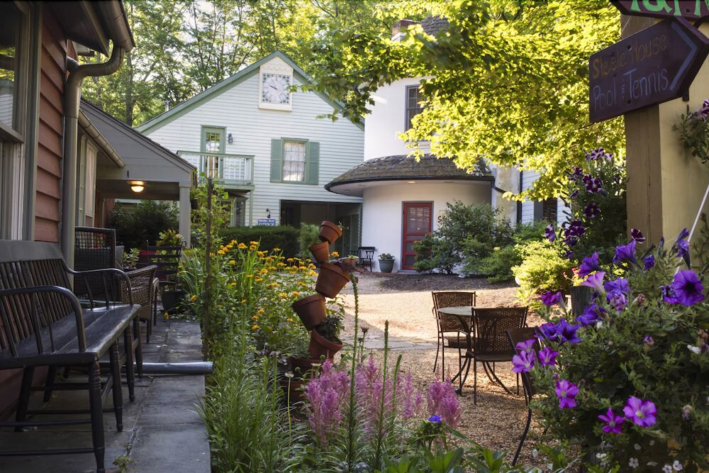 The Inn at Gristmill Square - photo 12