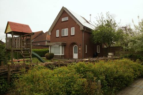 Holiday Home Op 't Busselen — 4-Star Luxury Hotel in Maaseik, Belgium