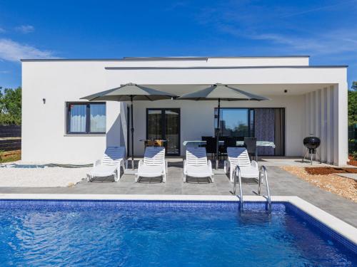 Villa Romeo by Interhome — 4-Star Luxury Hotel in Vodnjan, Croatia