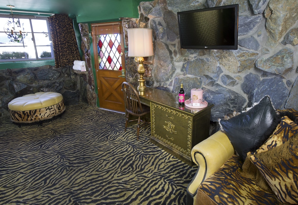 Madonna Inn - photo 50
