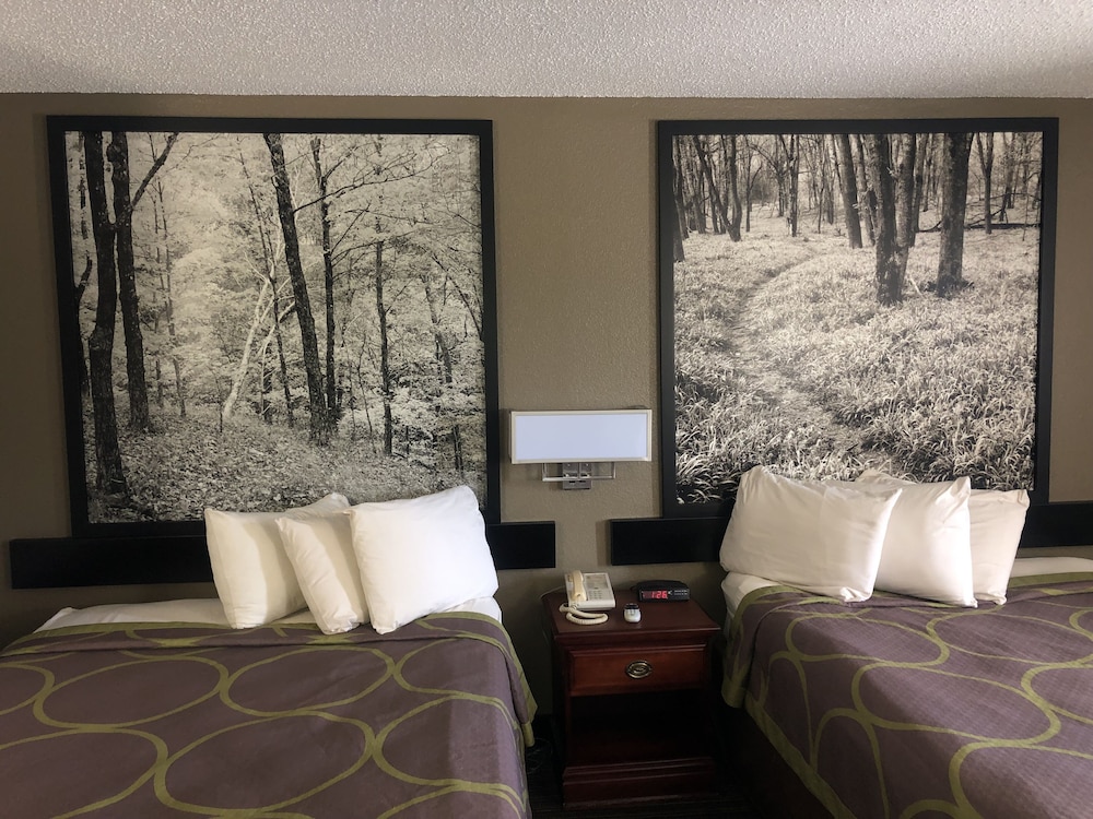 Super 8 by Wyndham Neosho - photo 13