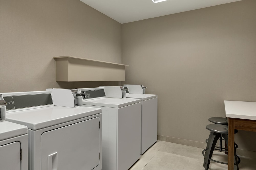 Hilton Garden Inn Riverhead - photo 31