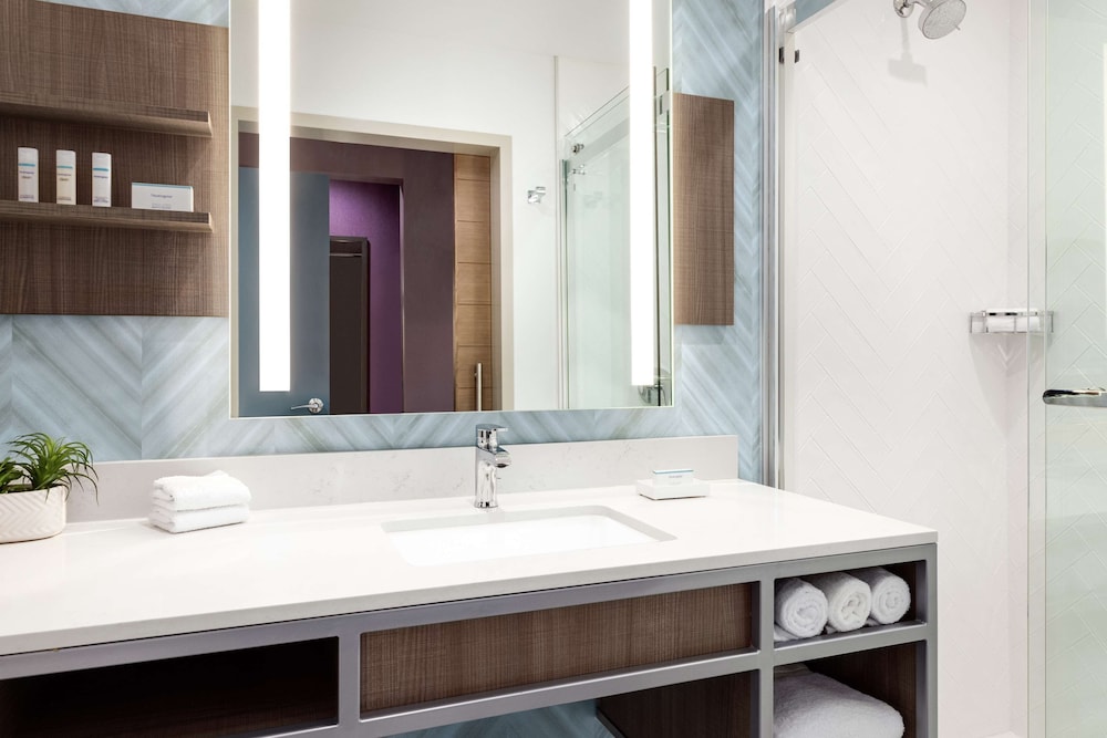 Hilton Garden Inn Austin North Near the Domain - photo 23