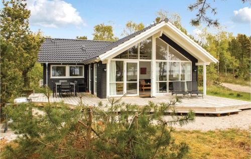Three Bedroom Holiday Home In Knebel — 5-Star Luxury Hotel in None, Denmark