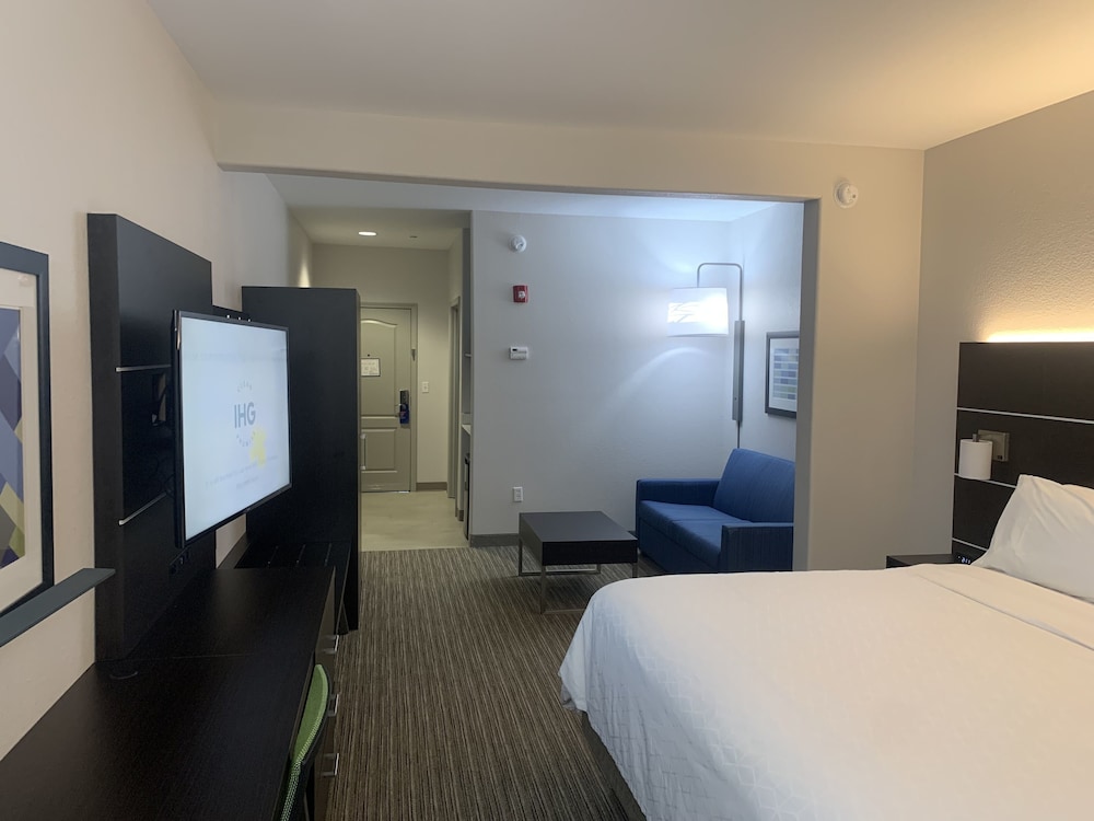 Holiday Inn Express Greenville by IHG - photo 9