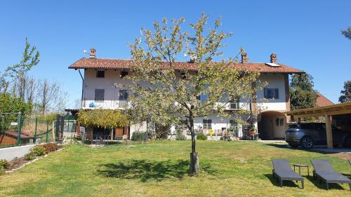 La Tana dei Corgi — 4-Star Luxury Hotel in Moncrivello, Italy