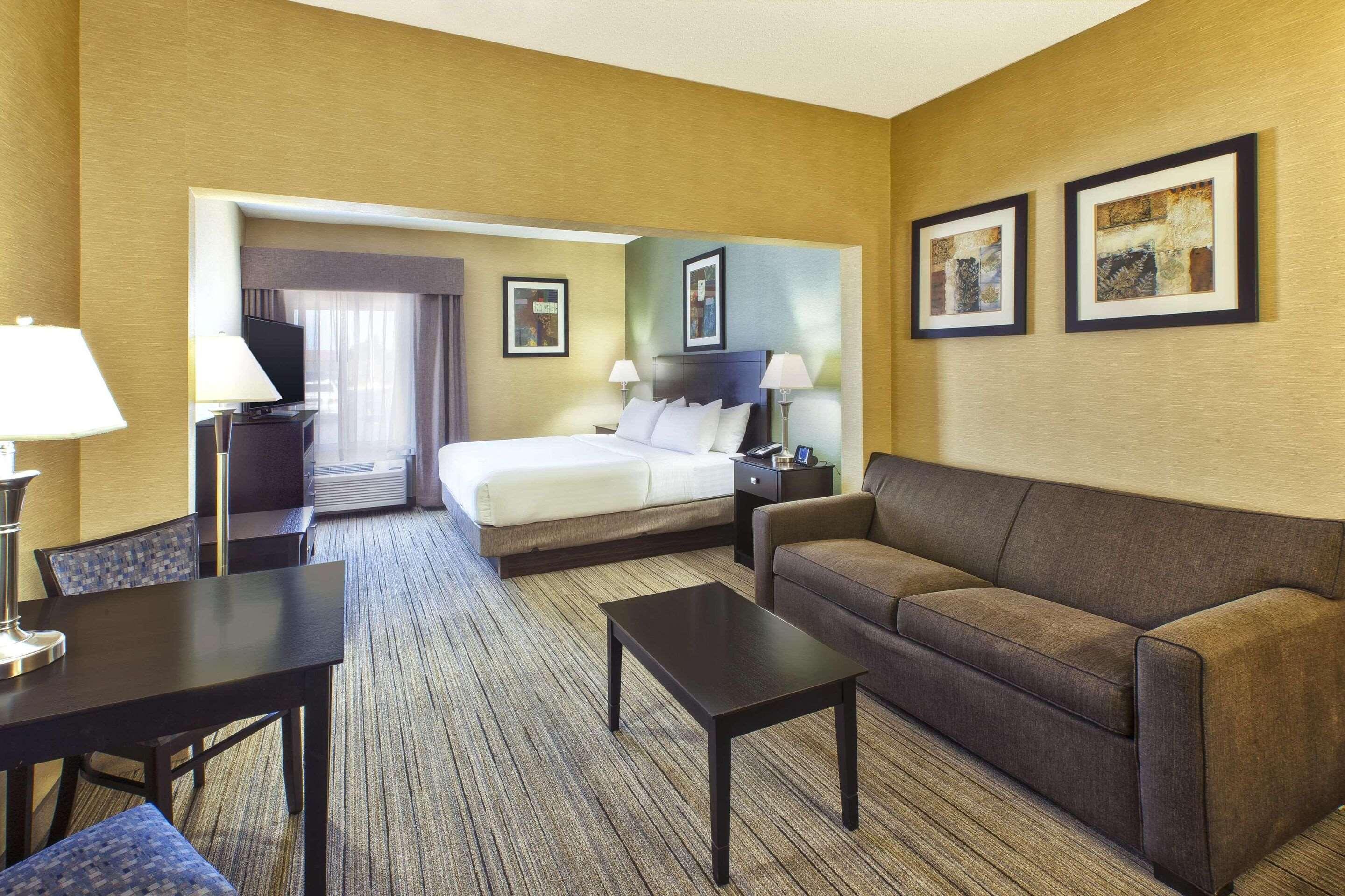 Country Inn & Suites by Radisson Benton Harbor St. Joseph MI - photo 23