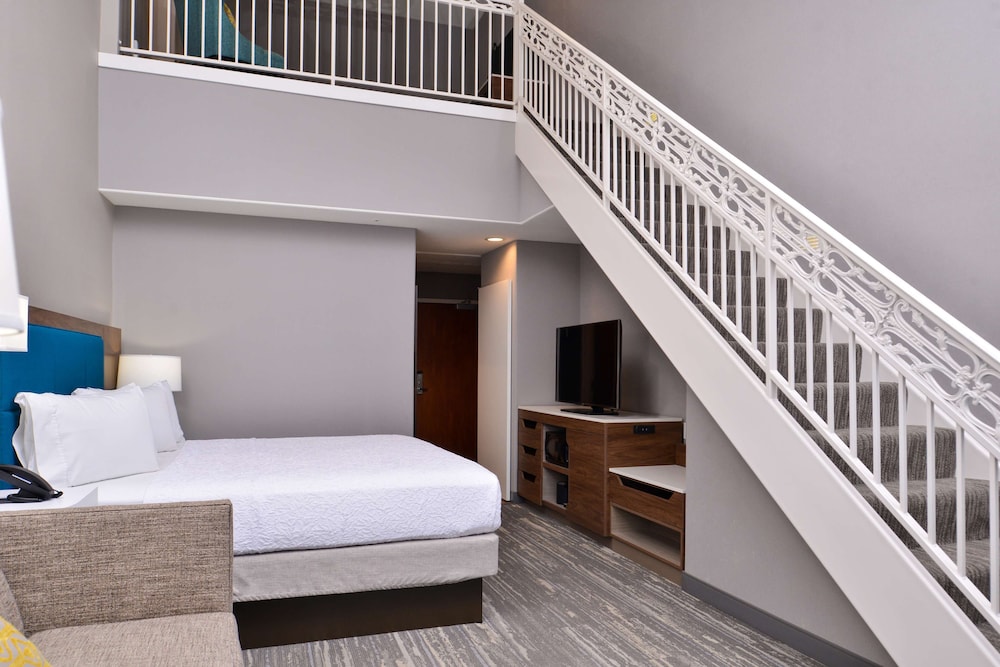 Hampton Inn & Suites Boise Spectrum - photo 44