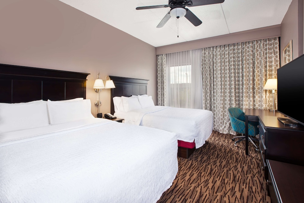 Hampton Inn & Suites Cleveland Airport Middleburg Heights - photo 14