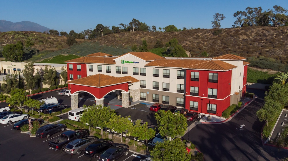 Holiday Inn Express & Suites Lake Forest by IHG — hotel in Lake Forest