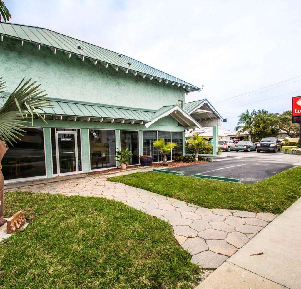 Econo Lodge Cocoa Beach near the Port - photo 3