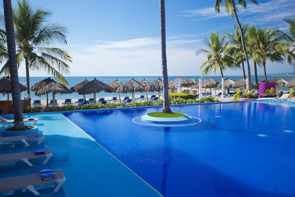 Infinity pool