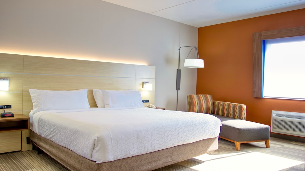 Holiday Inn Express Hotel & Suites BYRAM by IHG - photo 12