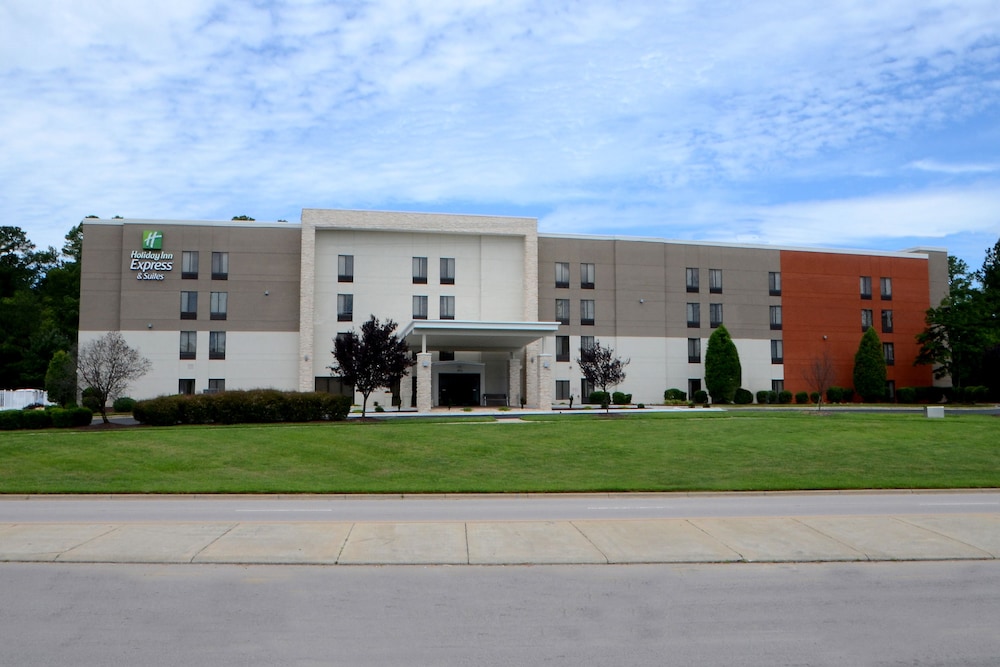Holiday Inn Express & Suites Raleigh Durham Airport at RTP by IHG - photo 52