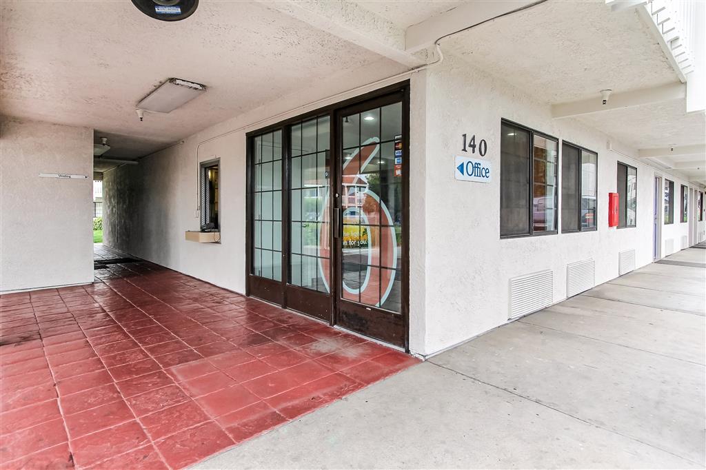 Motel 6 Salinas CA North Monterey Area - photo 6