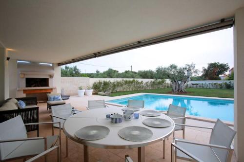 Luxury villa Lara with private pool — 4-Star Luxury Hotel in Medulin, Croatia
