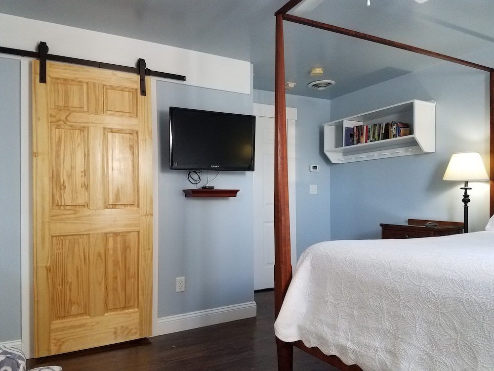 Tilton Inn - photo 15