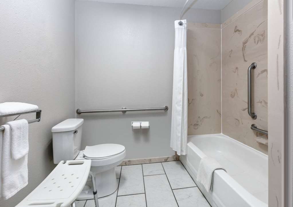 Days Inn by Wyndham Greenville MS - photo 31
