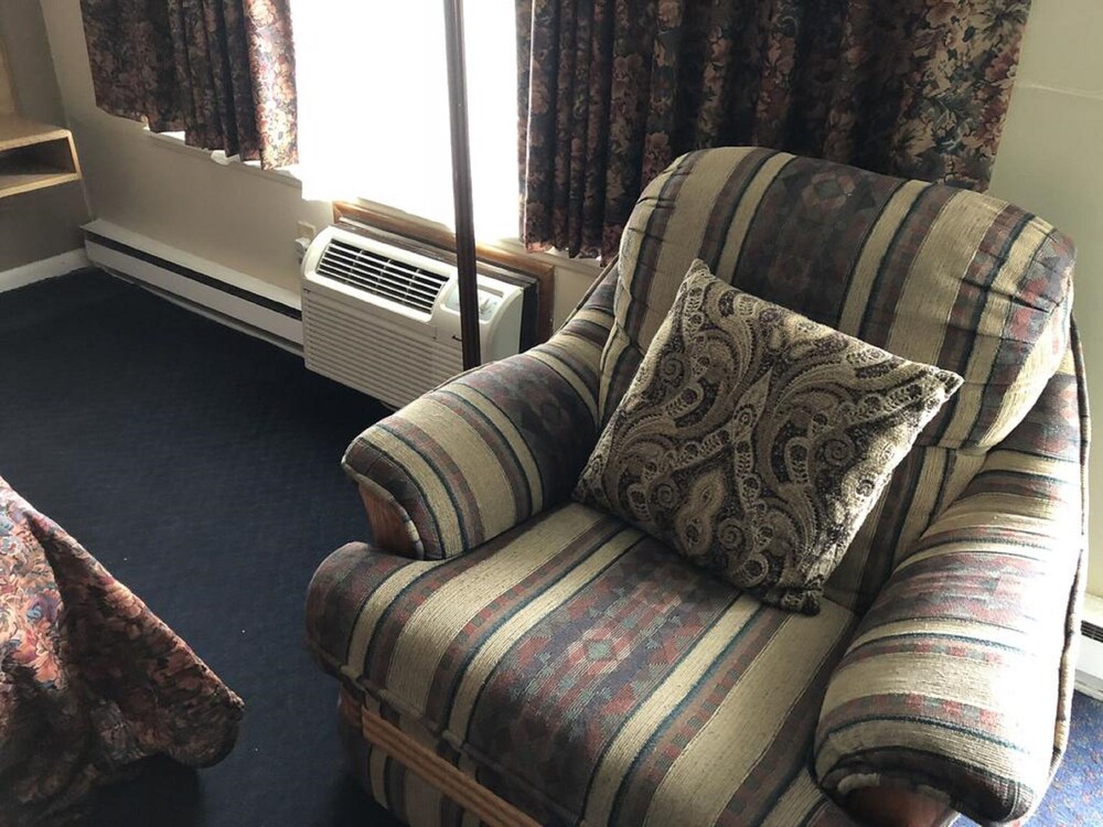 Village Inn Motel Holt - photo 6
