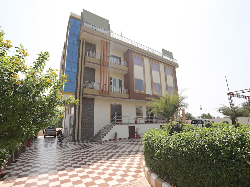 OYO 19810 Golden Bagh Resort in Alwar, India