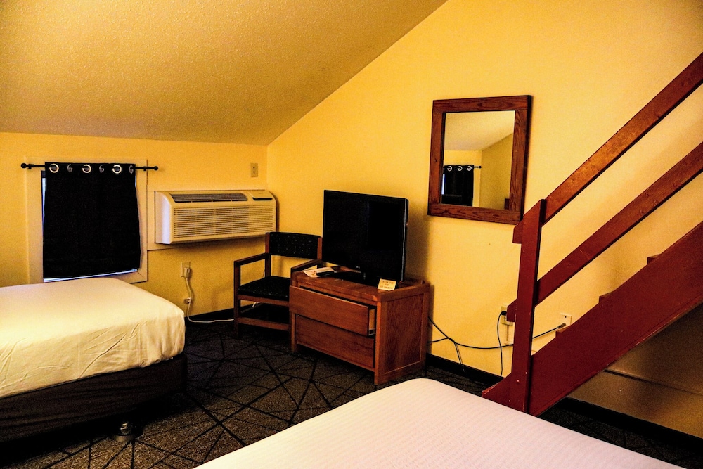 Snowy Owl Inn And Resort - photo 33