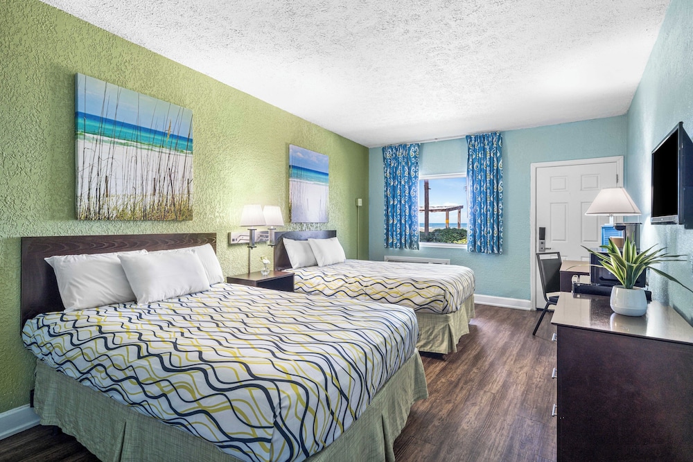 Boardwalk Beach Hotel - photo 6