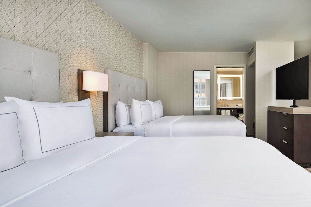 Hilton Kansas City Country Club Plaza - photo 14