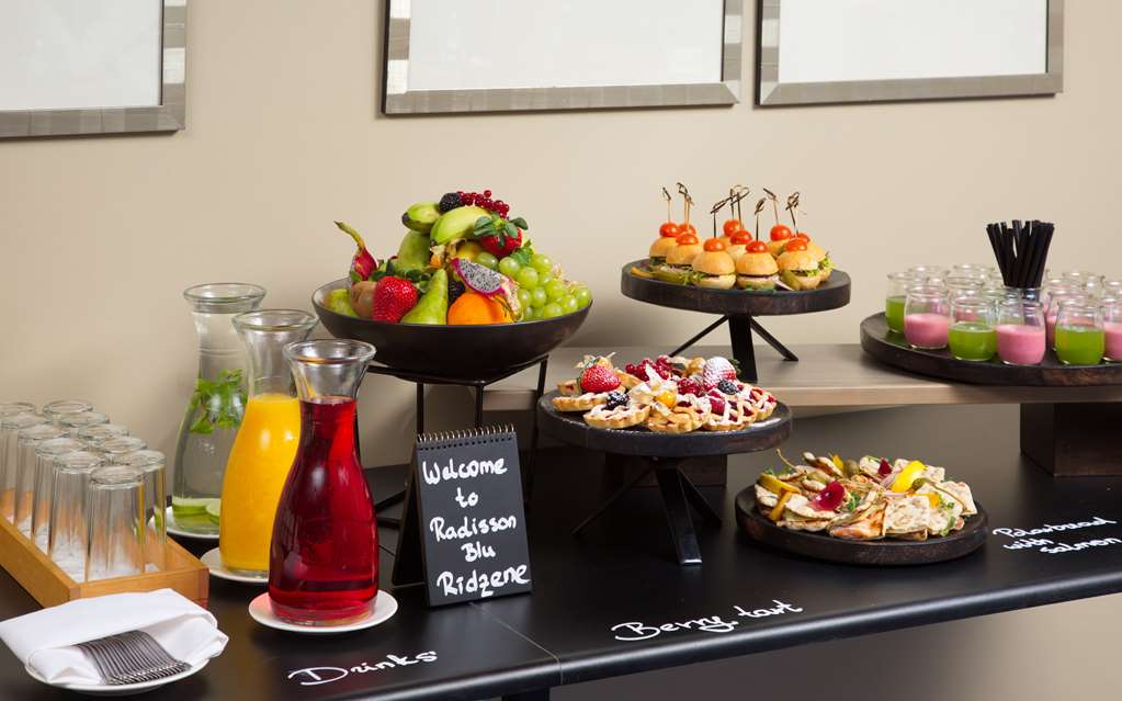 מזון ומשקאות