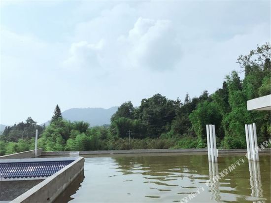 Bawu Hotel in Yucheng, People's Republic of China