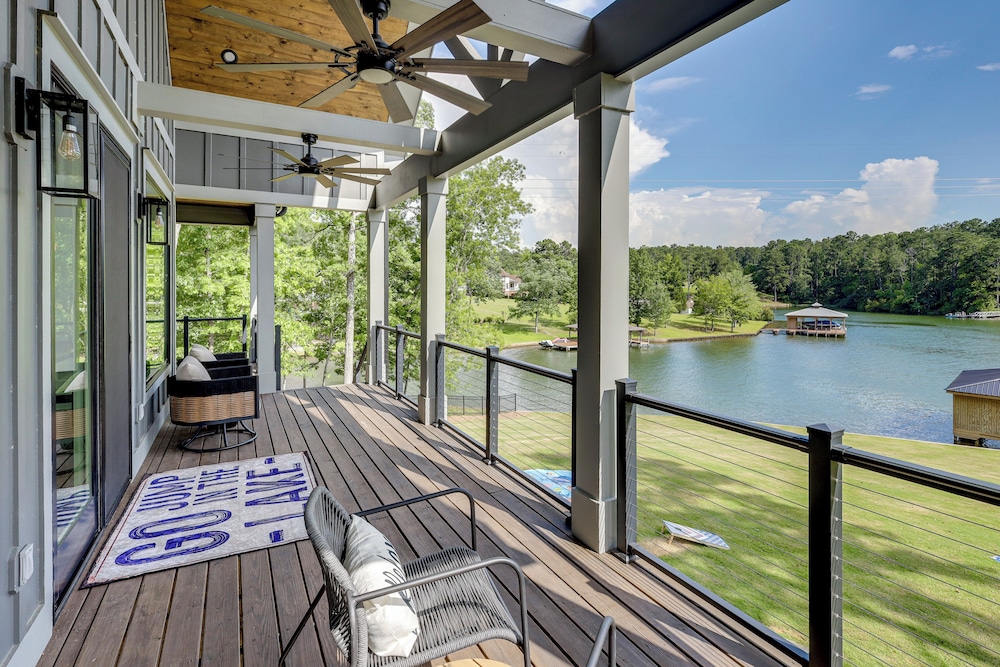 Dock And Views Spacious Lake Sinclair Retreat — Milledgeville