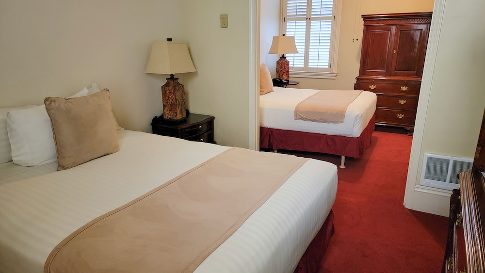 The Monterey Hotel - photo 24