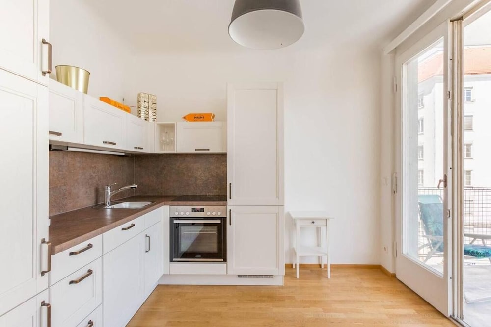 Charming and balcony apartment near Stephansdom — 4-Star Luxury Hotel in Vienna, Austria