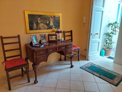 Casa di corte in centro storico — 4-Star Luxury Hotel in Caserta, Italy