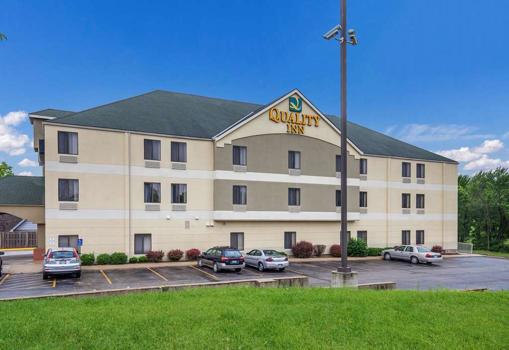 Quality Inn I 70 Near Kansas Speedway - photo 2