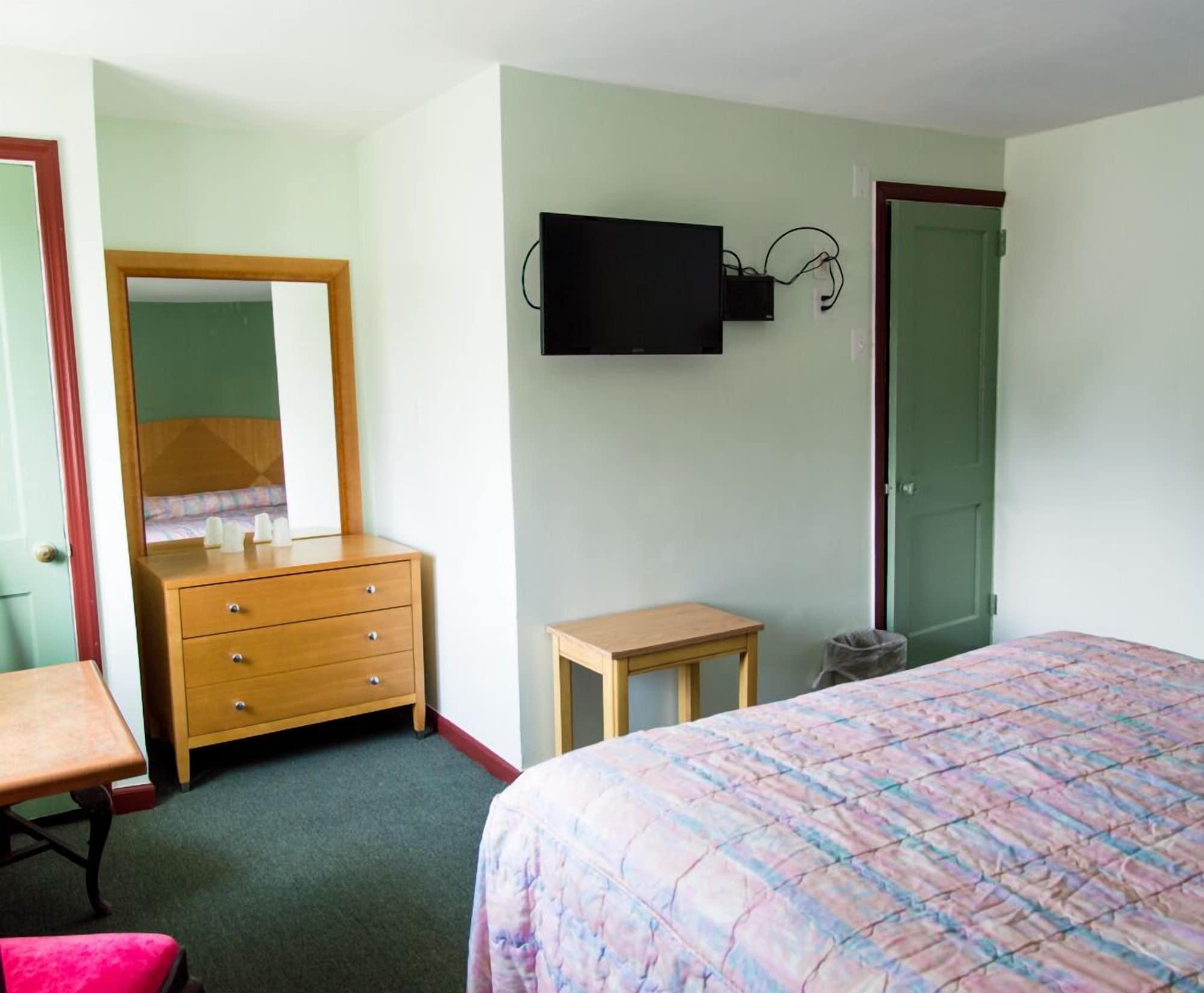 Bay Point Inn — hotel in Pleasantville