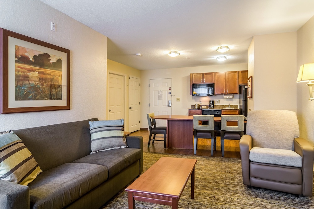 Candlewood Suites Jacksonville East Merril Road by IHG - photo 15