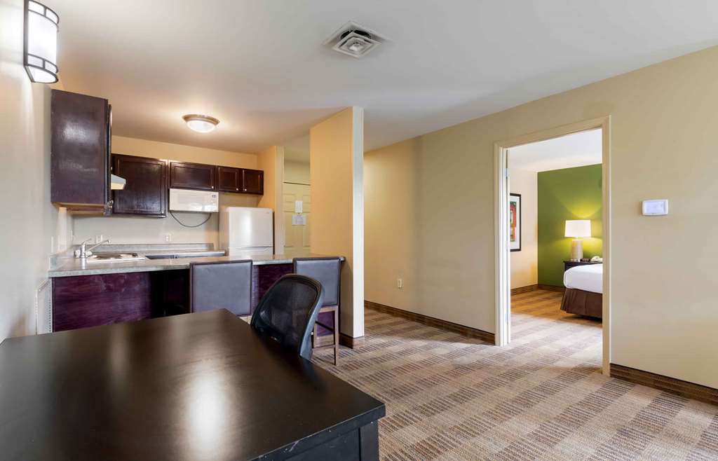 Extended Stay America Suites Houston Med Ctr Braeswood Bl - photo 40