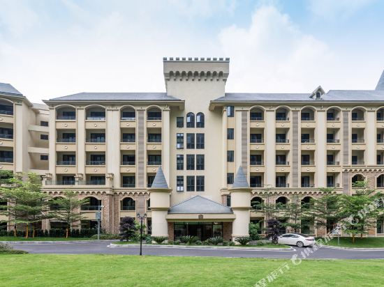 Yuehu Resort Hotel in Yingcheng, People's Republic of China