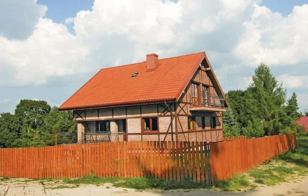 Dom Pod Klonami in Szczytno, Poland