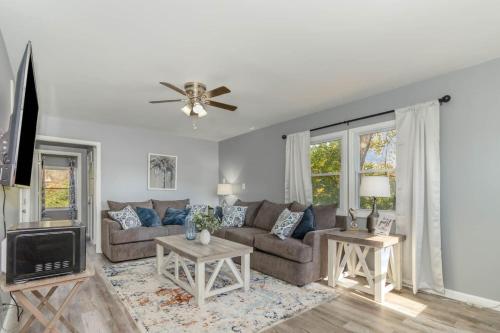 Furnished Ranch Home with FREE washer and dryer — 4-Star Luxury Hotel in Middletown, United States