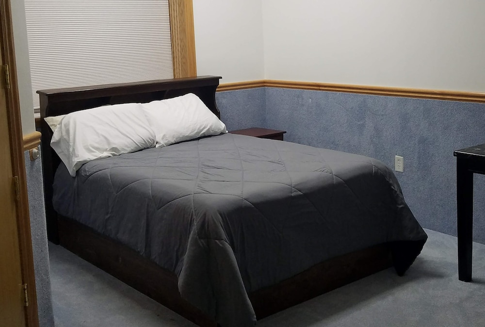 Zion's Most Wanted Hotel - photo 13
