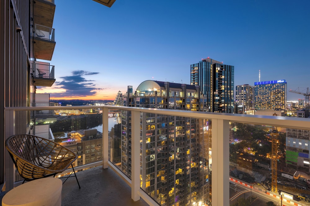 Austin Condo Hotel - photo 642