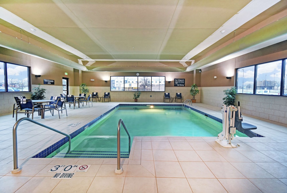 Hampton Inn Beloit - photo 22