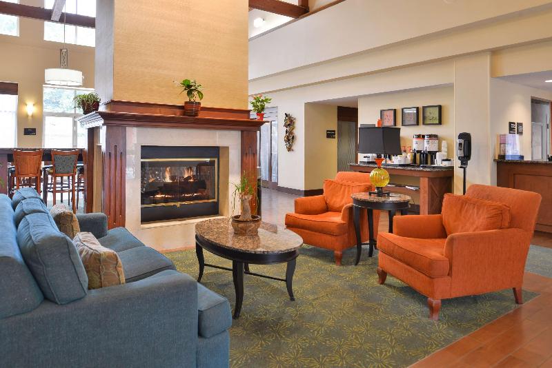 Hampton Inn & Suites Newport News - photo 18