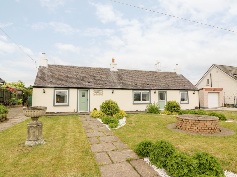 Braeface Cottage — 4-Star Luxury Hotel in Bonnybridge, United Kingdom