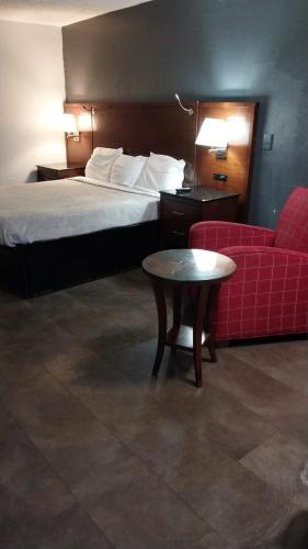 Queen Bed Hotel Suite 213 - last minute hotel in Jackson